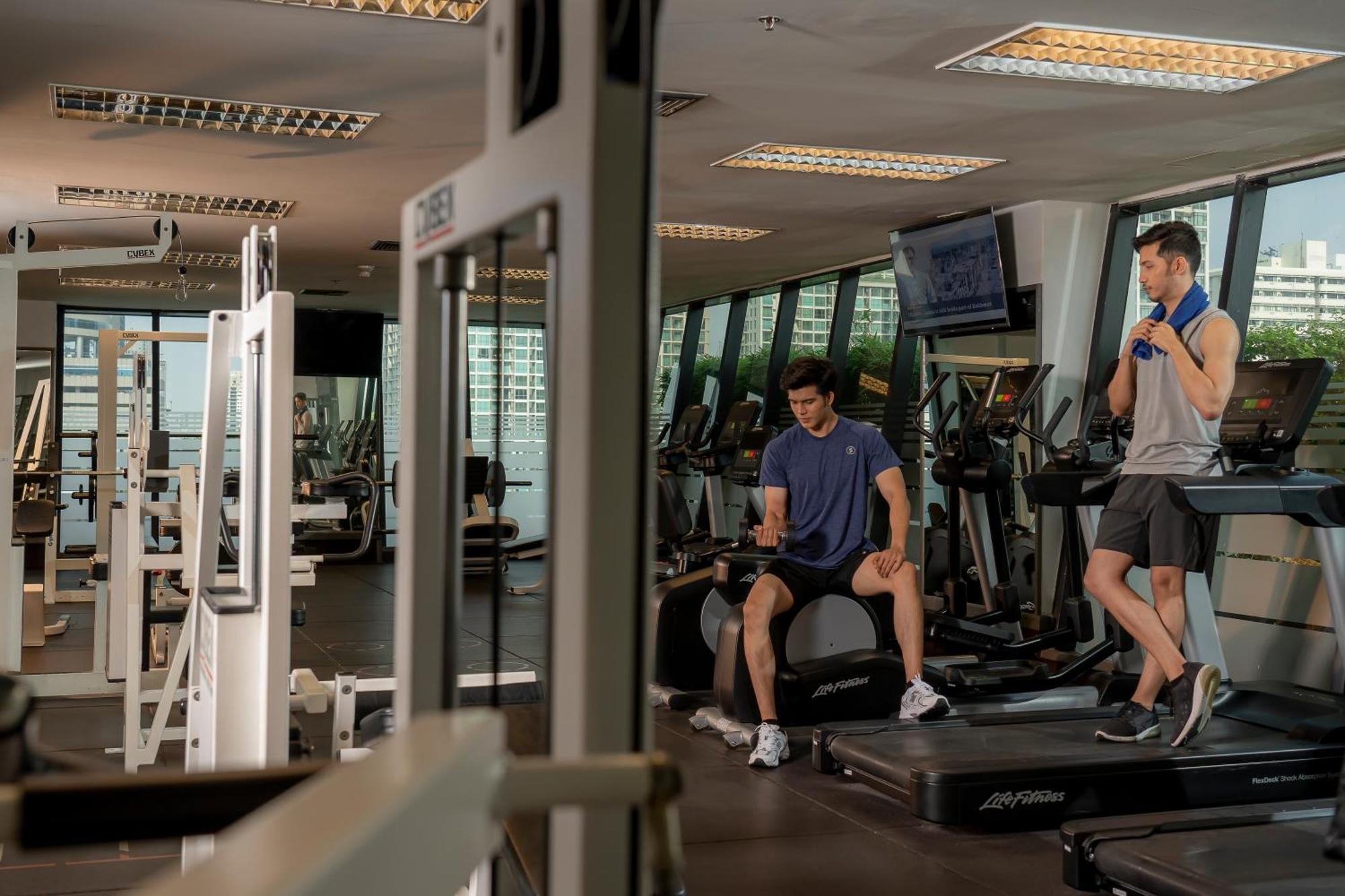 فندق أفاني أتريوم بانكوك المظهر الخارجي الصورة The gym at the Shangri-La Hotel, Kuala Lumpur