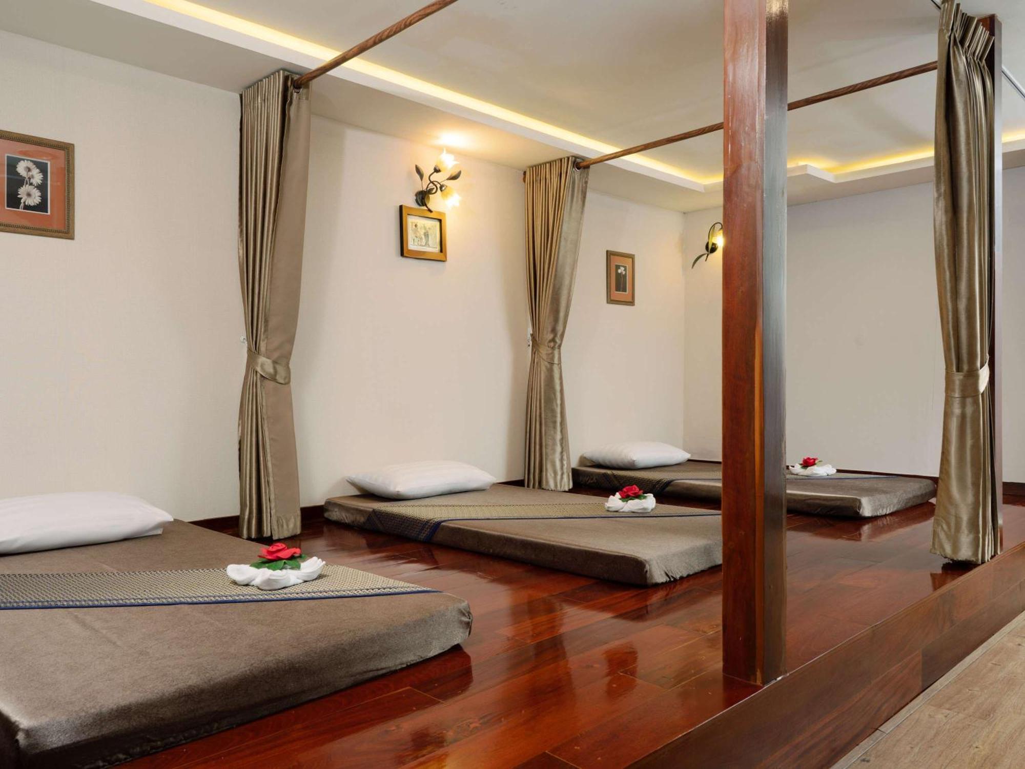 فندق أفاني أتريوم بانكوك المظهر الخارجي الصورة Thai massage beds